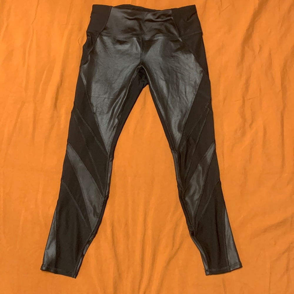 black leggings